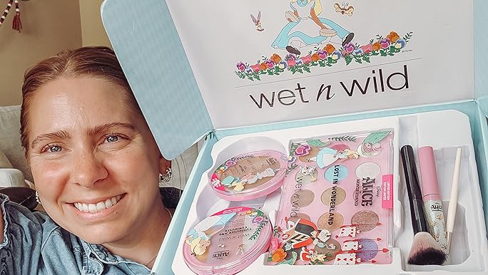 Amazon.com: wet n wild Peanut Collection PR Box - Juego de